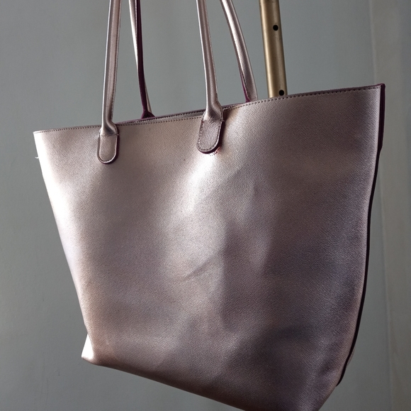 Bath and Body Works Vip Rose Gold Tote Bag - Picture 2 of 4